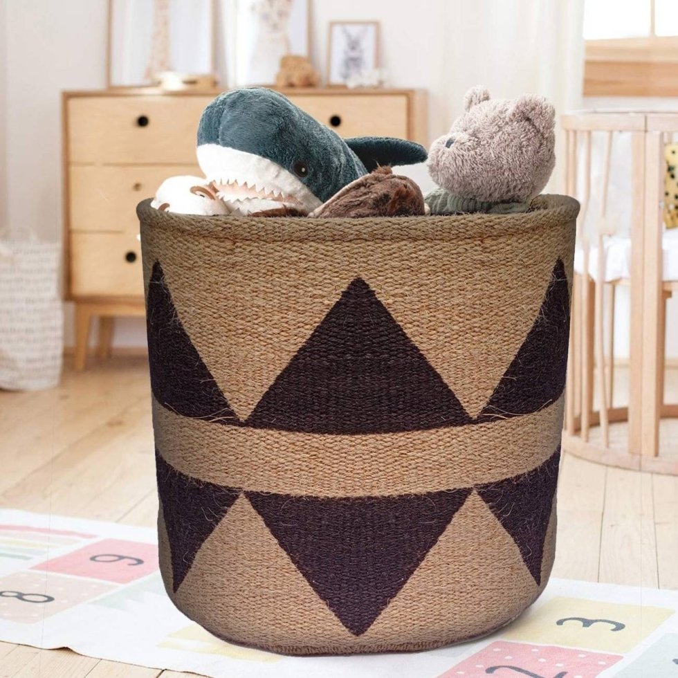 Natural and brown jute round basket