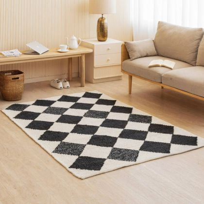 Checkered jute rug